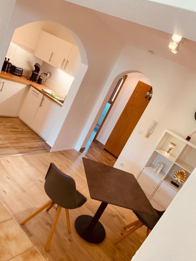 Felix Living 5, Modern & Cozy 2 Zimmer Wohnung, Terrasse, Parkplatz Salzweg Exterior photo